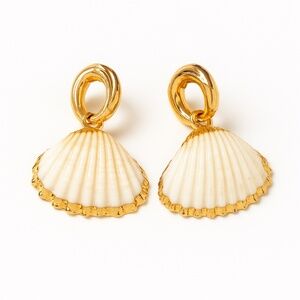 Banana Republic Coastal Charm Sea Shell Earrings – Natural Beach-Inspired Design